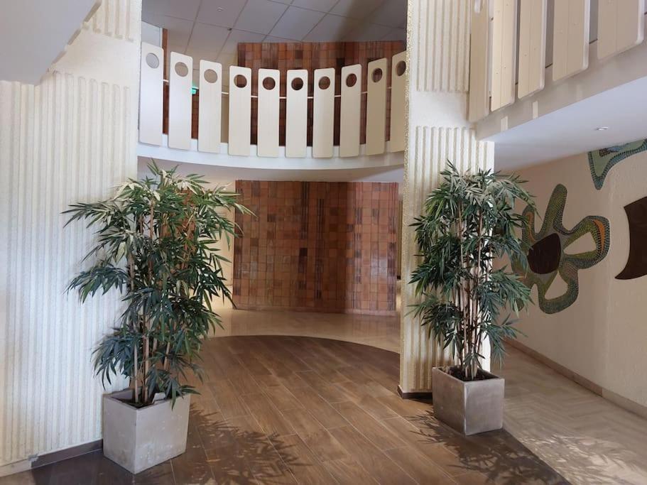 Studio Eleverca 3*- Rez De Jardin Terrasse - Axelle Loc'Appart Мандельё-ла-Напуль Экстерьер фото