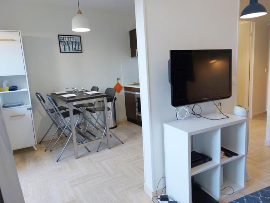 Studio Eleverca 3*- Rez De Jardin Terrasse - Axelle Loc'Appart Мандельё-ла-Напуль Экстерьер фото
