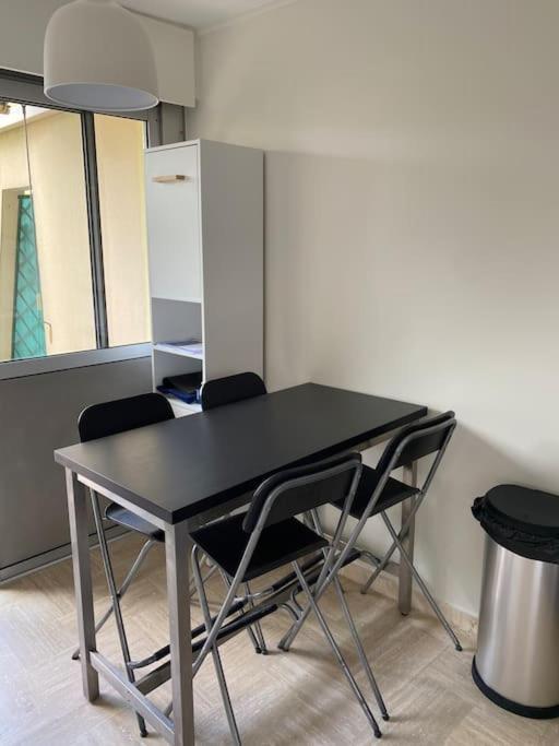 Studio Eleverca 3*- Rez De Jardin Terrasse - Axelle Loc'Appart Мандельё-ла-Напуль Экстерьер фото